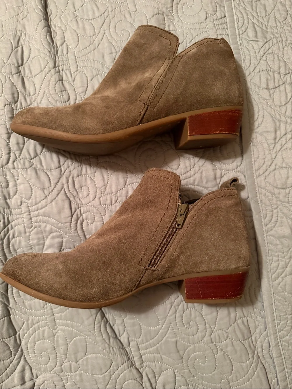 Diba Women’s Size 10 Taupe Suede-Look Ankle Booties